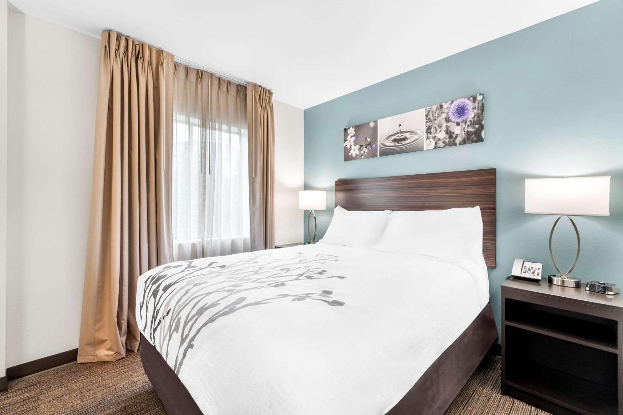 Sleep & 2* Pigeon Forge