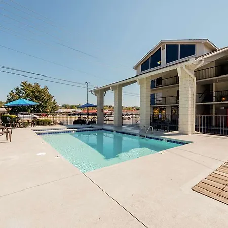 Sleep Inn & Suites 